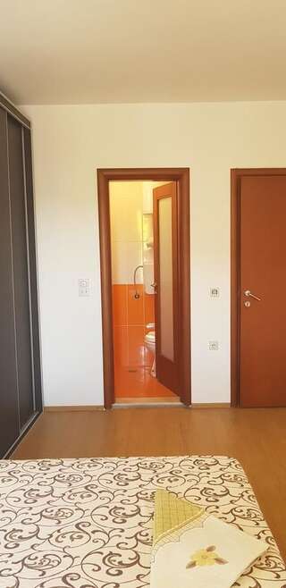 Гостевой дом Rexha Apartments Улцинь Двухместный номер с 1 кроватью и балконом-10