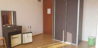 Гостевой дом Rexha Apartments Улцинь Трехместный номер с собственной ванной комнатой-26